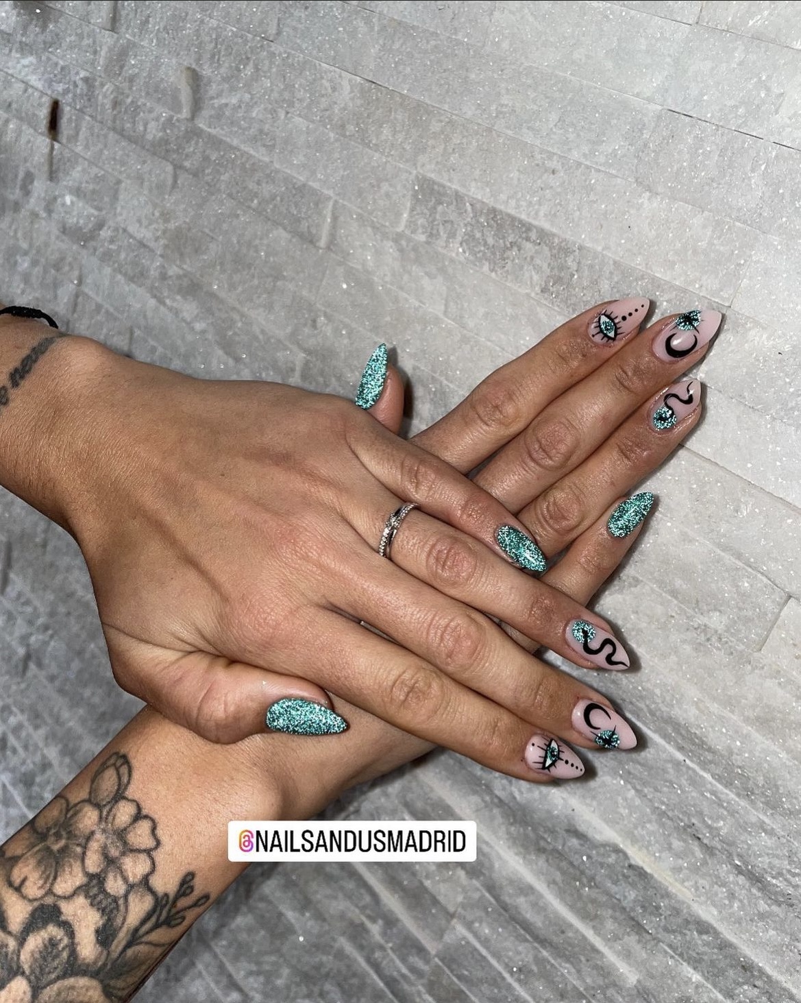 Trabajo de uñas 10