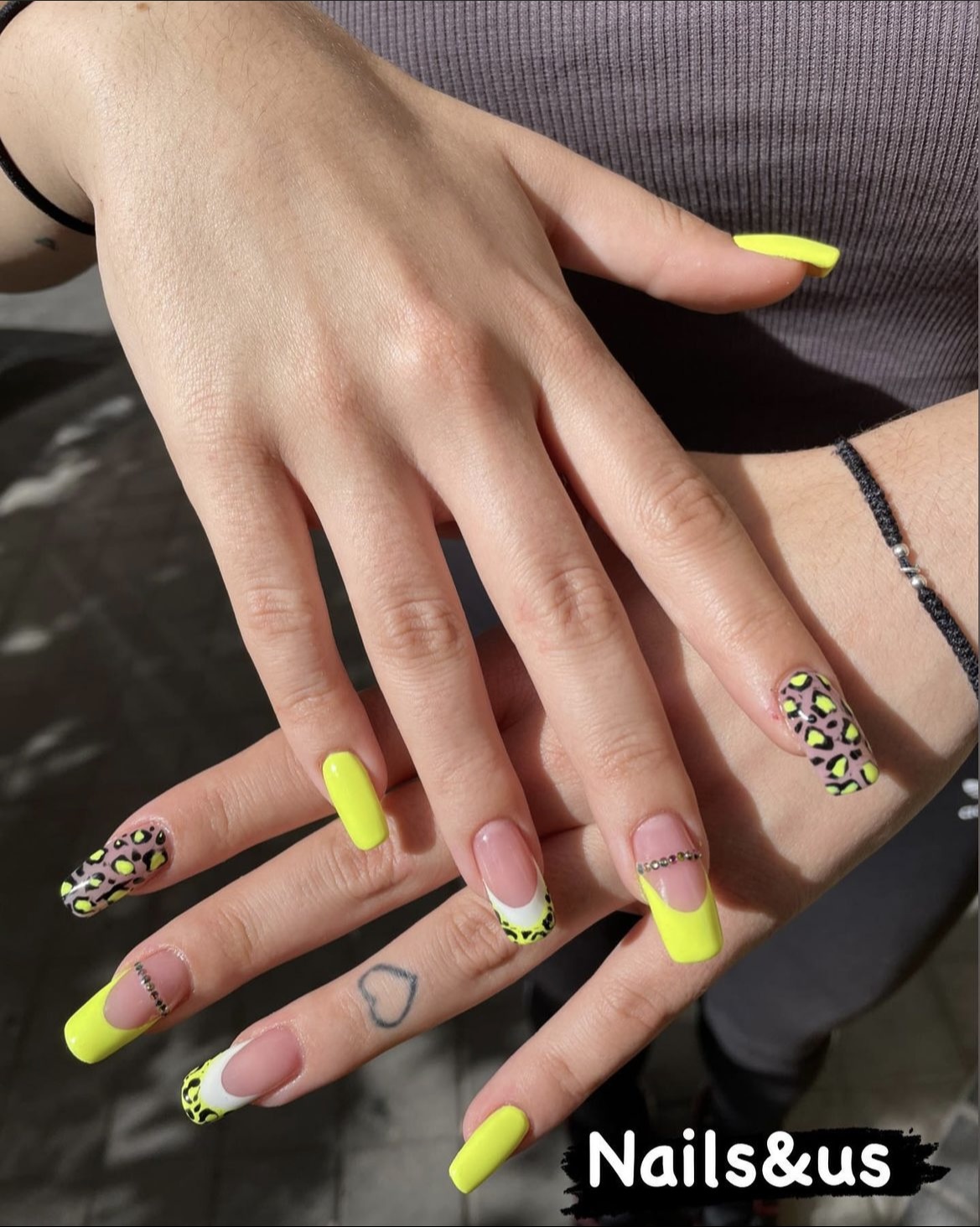 Trabajo de uñas 12